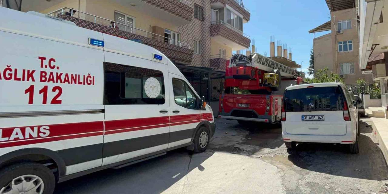 Hatay’da Bir Kişinin Cansız Bedeni Apartman Boşluğunda Bulundu
