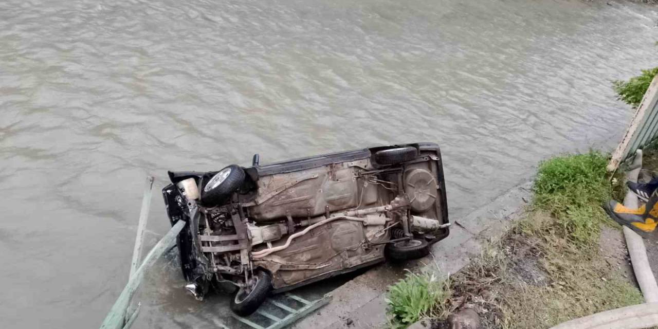 Karabük’te Otomobil Çaya Uçtu: 1 Yaralı