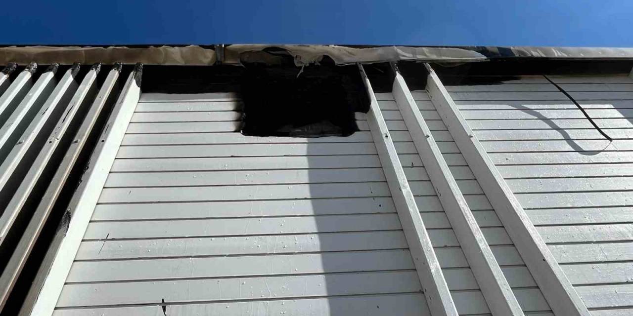 Salda Bilim Merkezinde Çıkan Yangın Hızlı Müdahale İle Söndürüldü