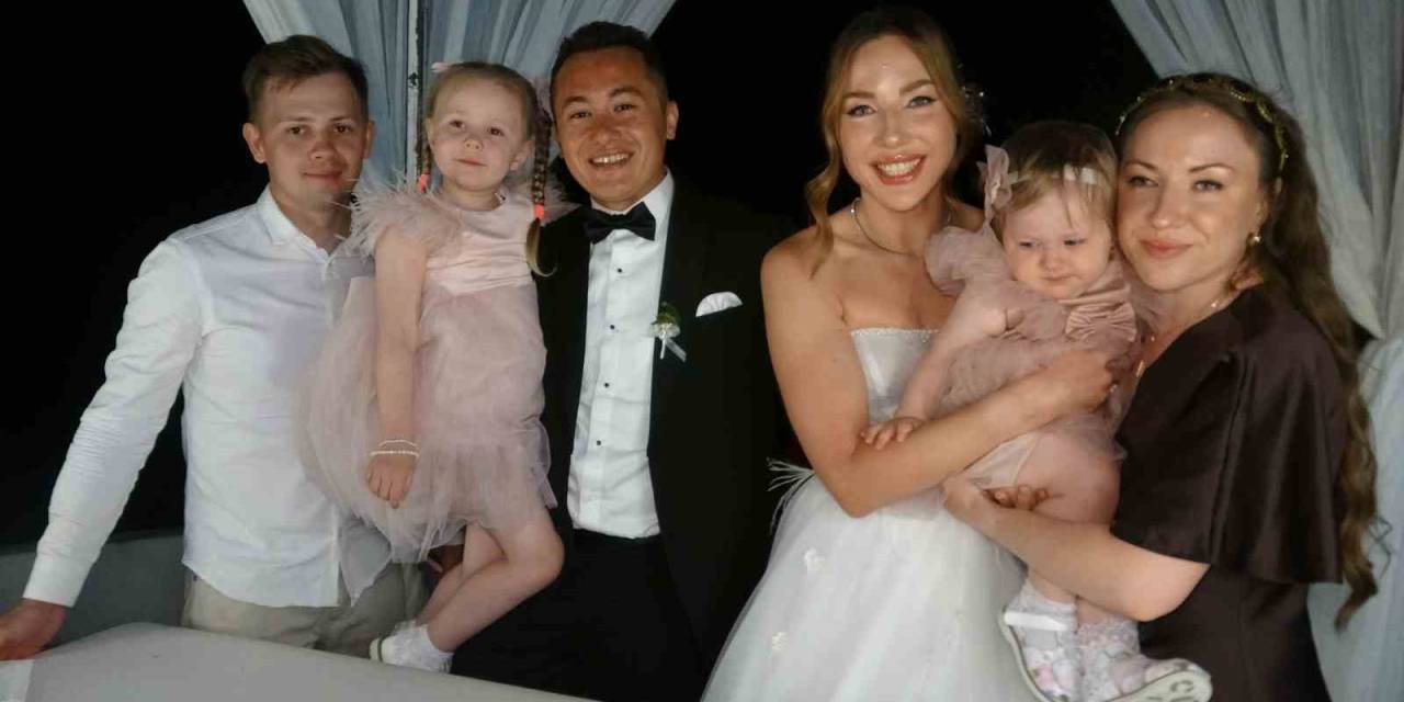 İlk Görüşte Aşkla Başladı: Sibiryalı Geline Türk Usulü Düğün