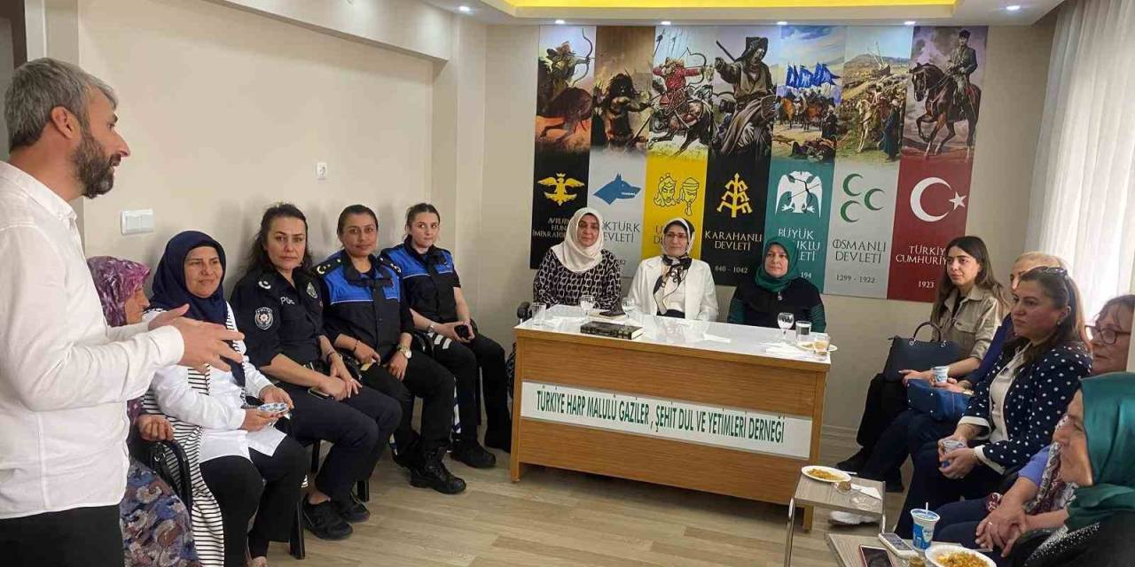 Şehit Ve Gazi Ailelerinden Aziz Şehitler İçin Mevlidi Şerif