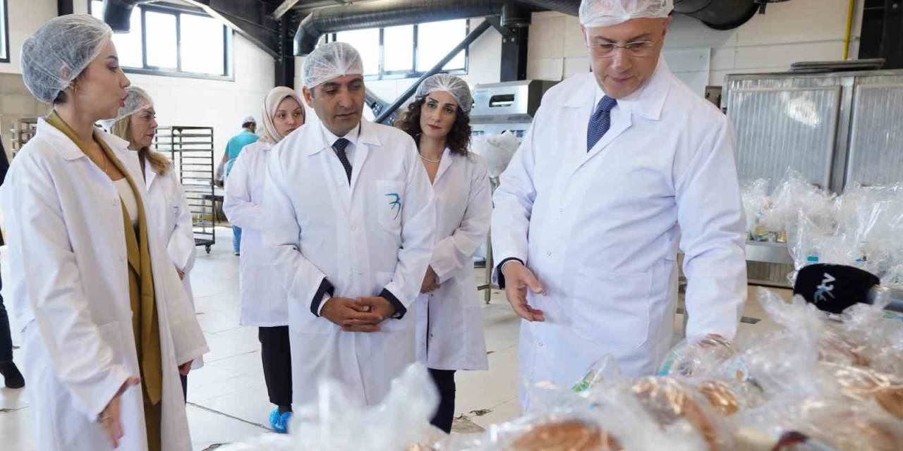 Beyoğlu Belediye Başkanı, Beylikdüzü Belediye Başkanı Mehmet Murat Çalık’ı Ziyaret Etti