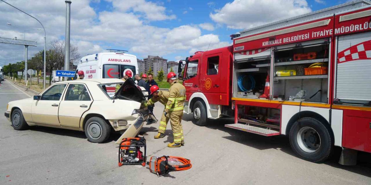 Kırıkkale’de Tır İle Otomobil Çarpıştı: 2 Yaralı