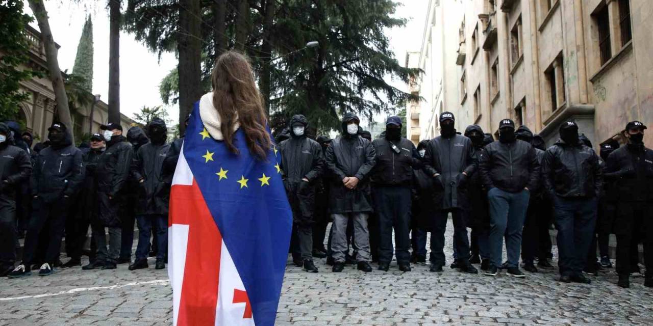 Gürcistan’da "Yabancı Etkinin Şeffaflığı" Yasa Tasarısı Üçüncü Okumada Onaylandı