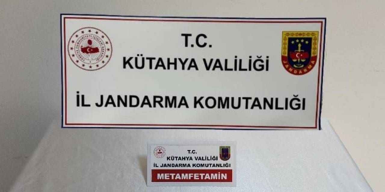 Kütahya’da Uyuşturucu Ele Geçirilen Araçtaki 2 Şüpheli Tutuklandı