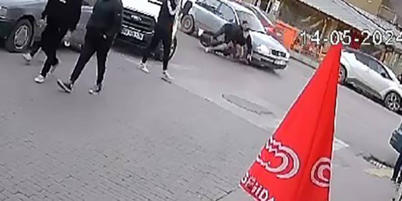 Sivas’ta Otomobil İle Motosiklet Çarpıştı, 2 Kişi Yaralandı: Kaza Anı Kamerada