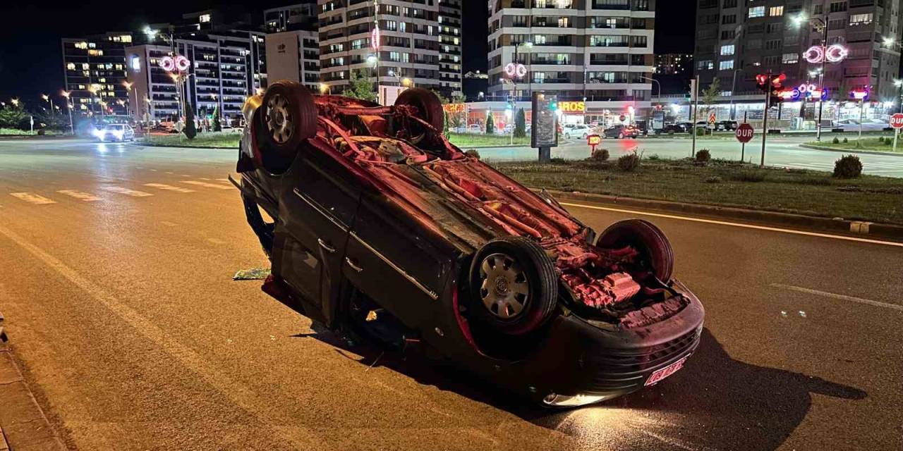 Kontrolden Çıkan Araç Takla Atıp 70 Metre Sürüklendi: 6 Yaralı