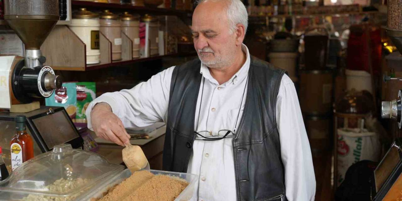 Gazianteplilerin Vazgeçilmezi: Kahvaltılık Zahter