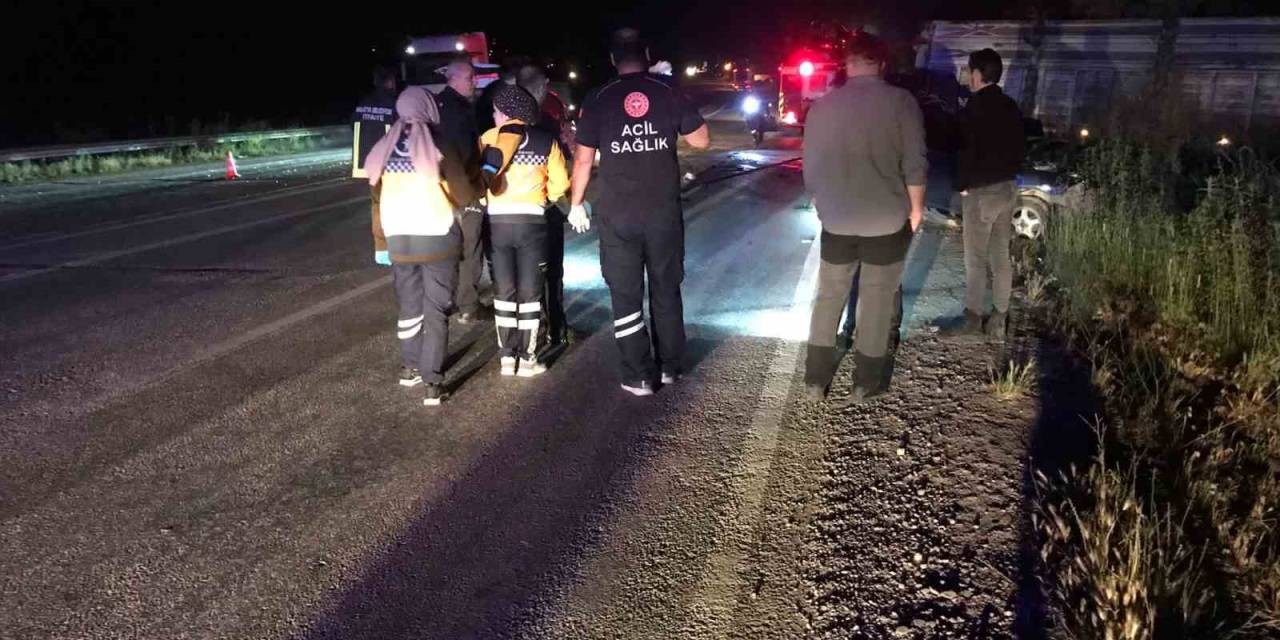 Otomobil İle Tır Çarpıştı: 1 Ölü