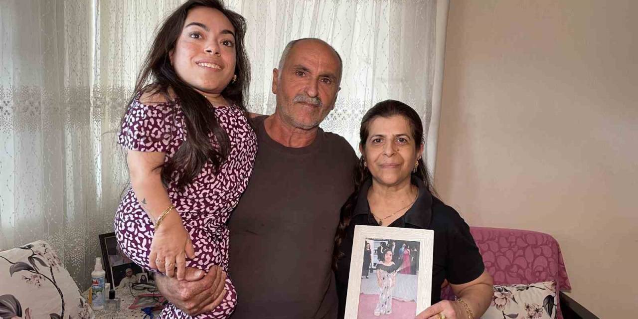 İki Amansız Hastalığa Yakalanan 25 Yaşındaki Genç Kız Çocuk Gibi Görünüyor