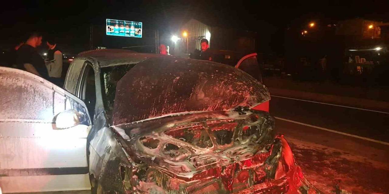 Seyir Halindeki Araç Alevlere Teslim Oldu