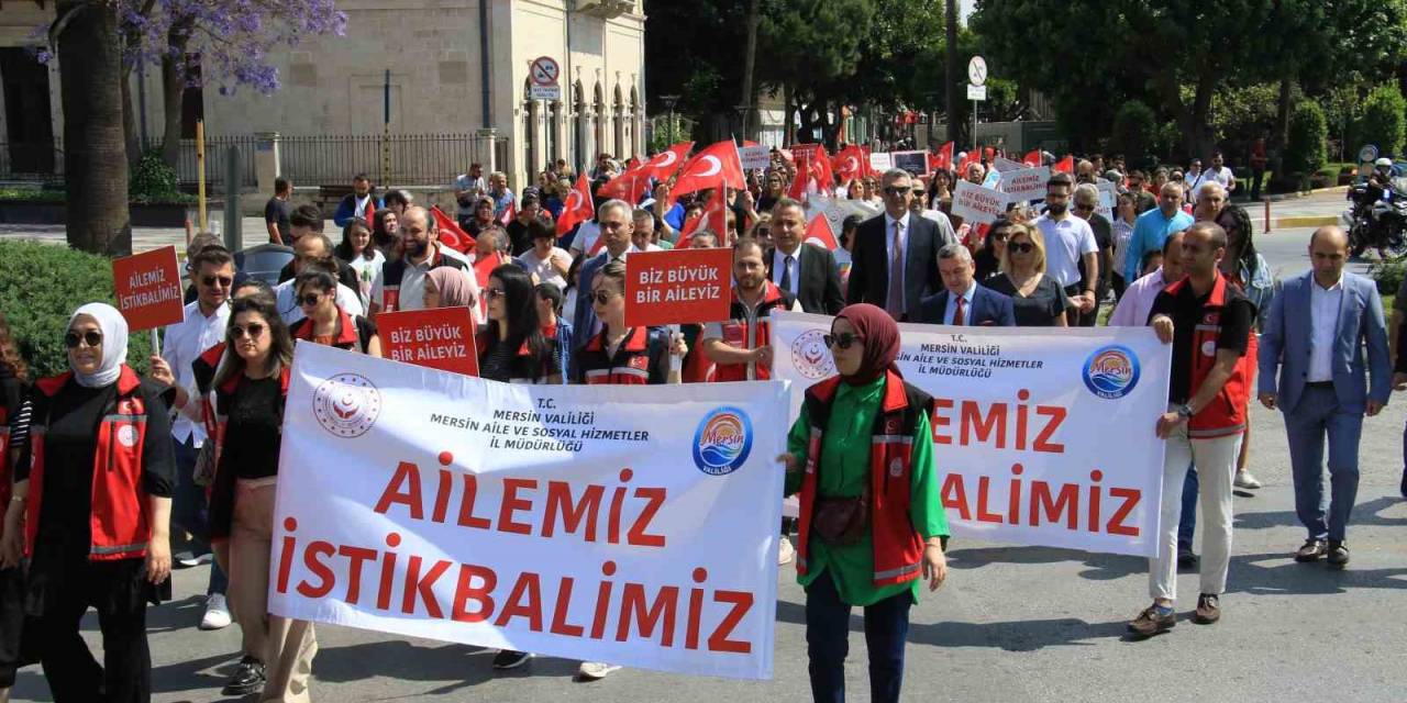 Mersin’de ’ailemiz İstikbalimiz’ Kortej Yürüyüşü Gerçekleştirildi