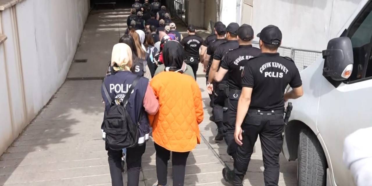 Gaziantep’te Fetö-pdy’ye ’kıskaç’ Operasyonu: 20 Gözaltı
