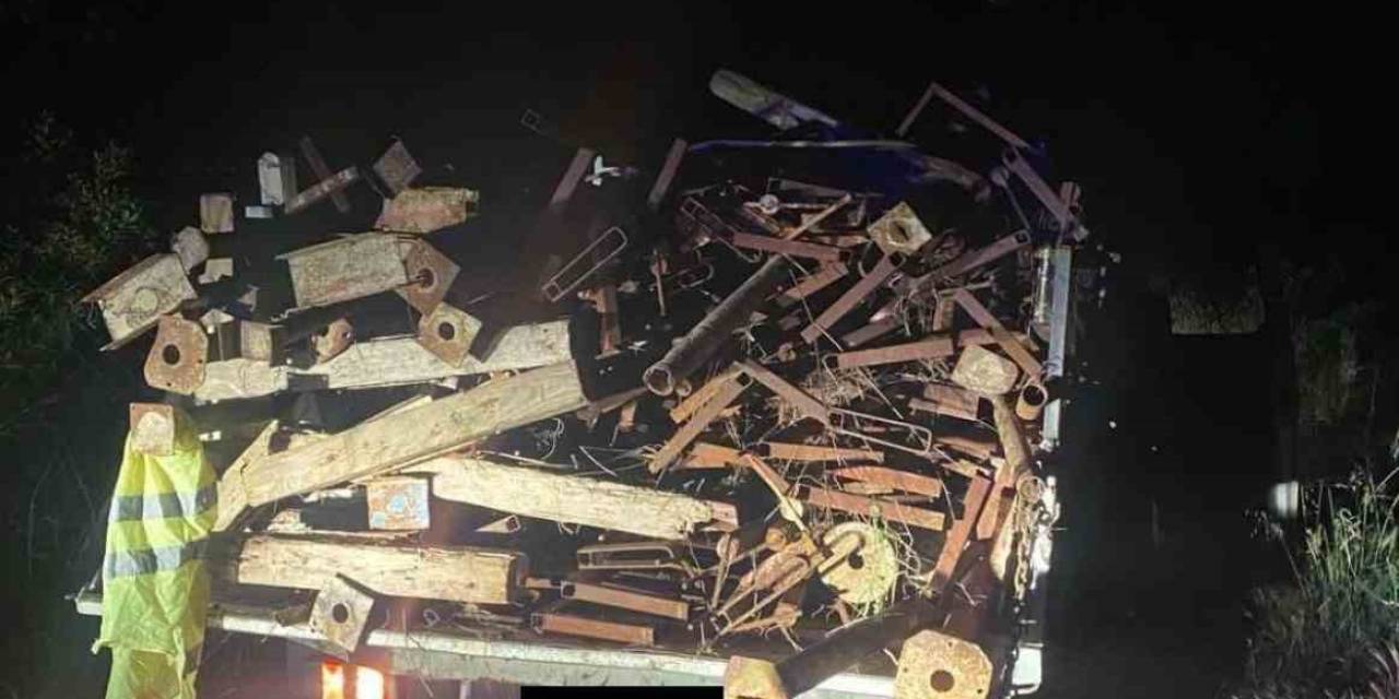 Demir Direk Hırsızları Jandarmaya Takıldı