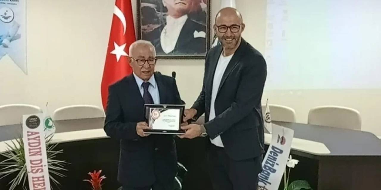 Meslekte 50. Yıl Onur Plaketini Oğlu Başkan Zencirci’nin Elinden Aldı