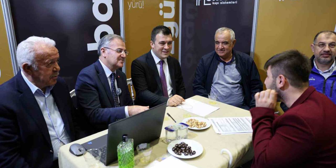 Başkan Özdoğan’dan İstihdam Fuarı’na Çıkartma