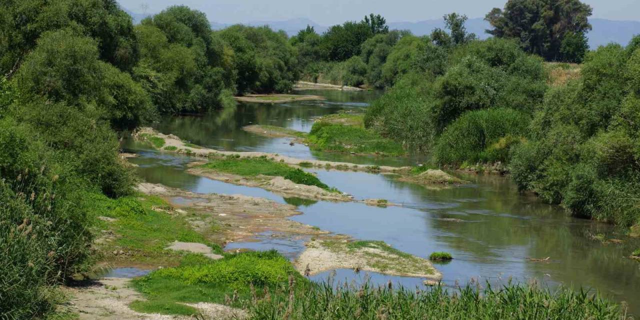 Batı Anadolu’nun En Büyük Nehri Suya Hasret Kaldı