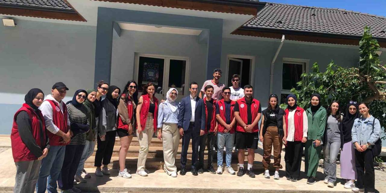 Gençlik Haftası’nda Gönüllü Gençler Lavanta Ekti