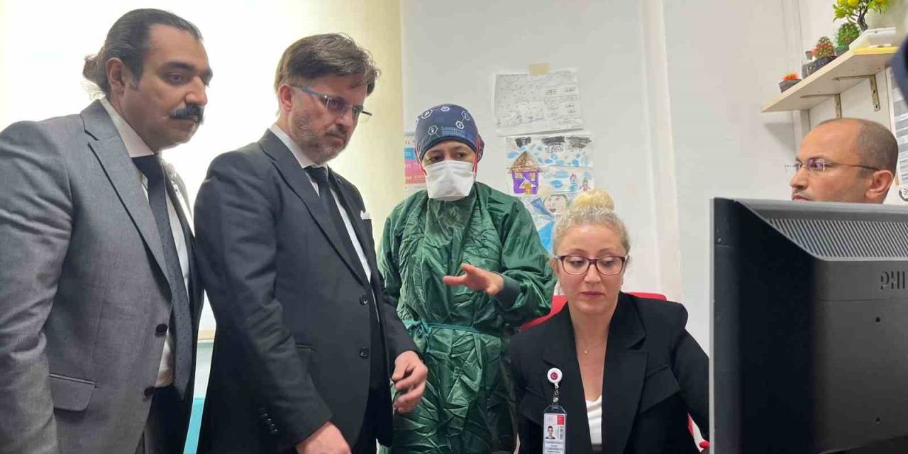 Bakan Yardımcısı Yılmaz, Eskişehir’de Uygulanan Yapay Zeka İle Radyolojik Görüntü Analizi Projesi’ni İnceledi