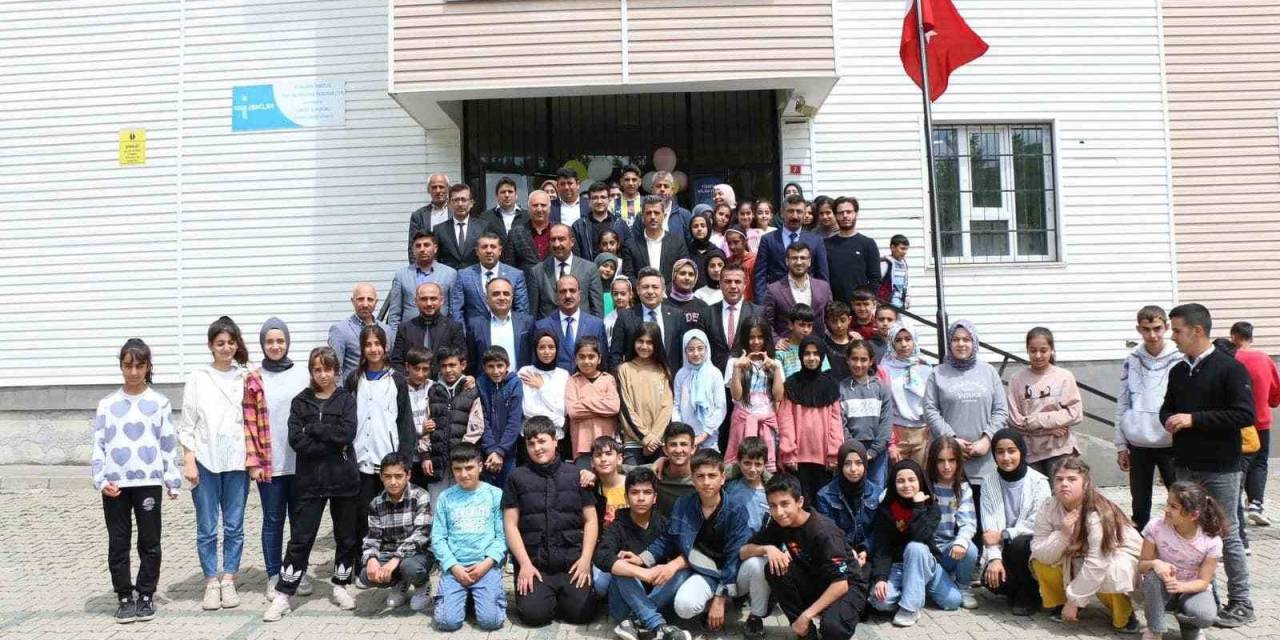 Hizan’da “Bilim Fuarı” Sergisi Açıldı