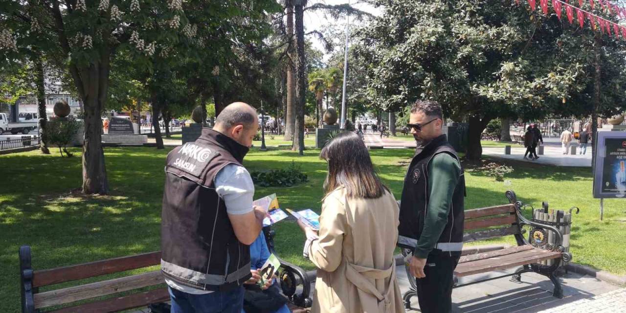 Samsun’da Polis Narkotik Suçlara Karşı 1442 Kişiye Broşür Dağıttı