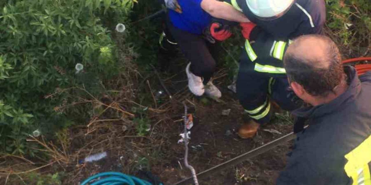 Tarsus’ta Kontrolden Çıkan Araç Yan Yattı: 2 Yaralı