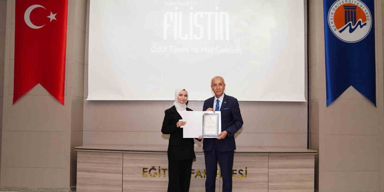 "Yüreğimdesin Filistin" Konulu Deneme Yarışmasında Dereceye Girenlere Ödülleri Verildi