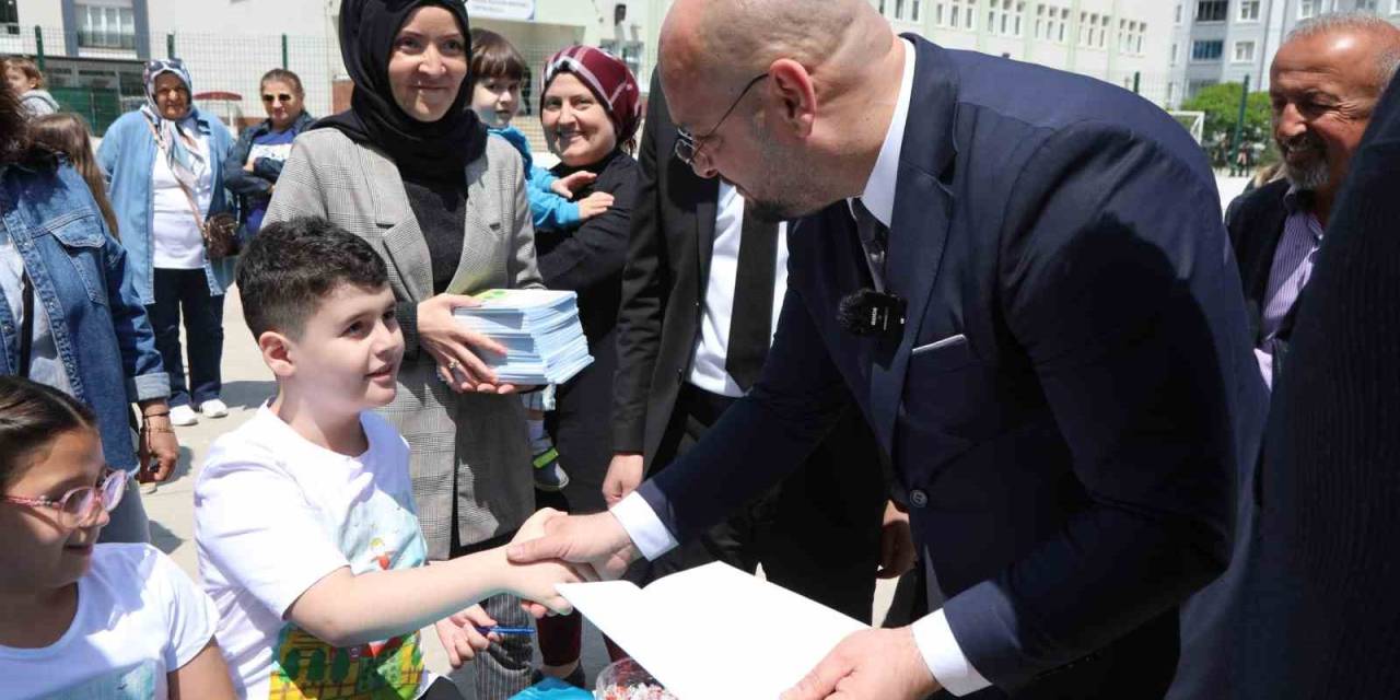 Öğrencilerden ‘Hayallerim Gerçek Olsa’ Kitabı