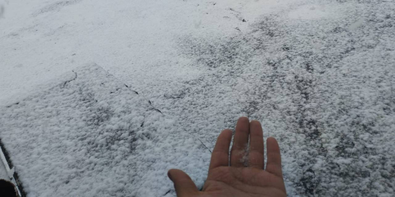 Ağrı’da Mayıs Ayında Kar Yağışı Köyü Kışa Döndürdü