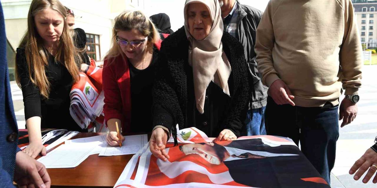 Osmangazi, Ata Posterleri İle Donatılıyor