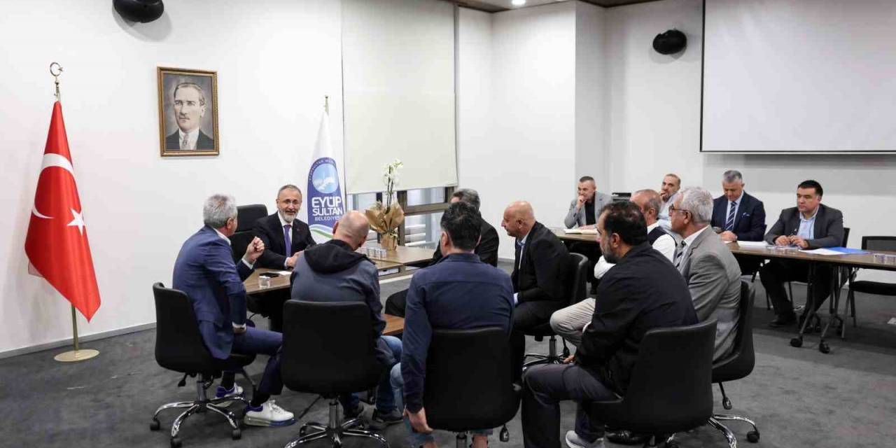 Eyüpsultan Belediye Başkanı Özmen Halk Gününde Vatandaşlarla Buluşuyor