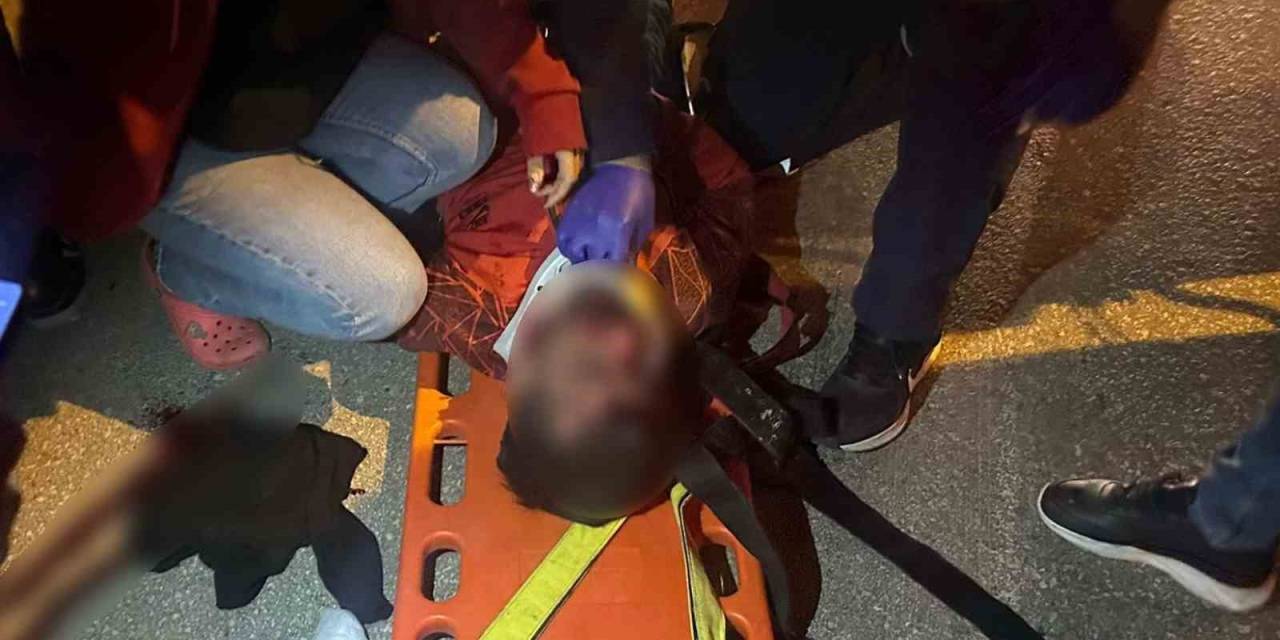 Motosikletle Otomobil Çarpıştı: 1 Ağır Yaralı