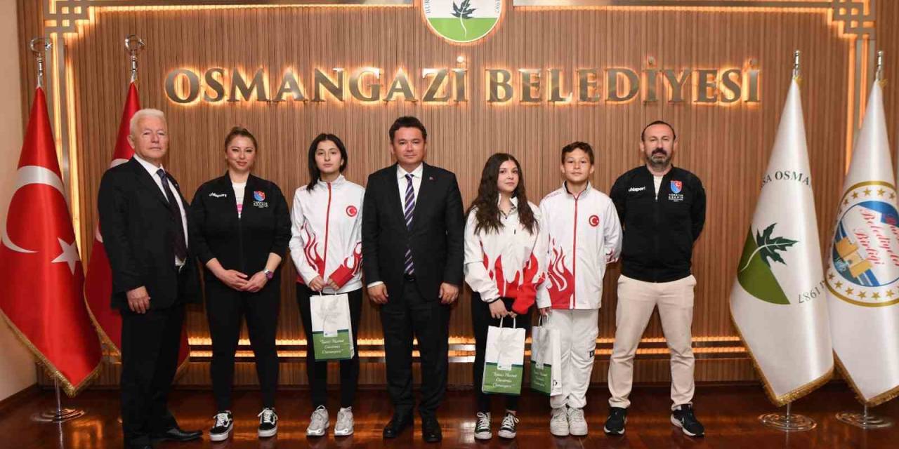 Şampiyon Sporculardan Başkan Aydın’a Ziyaret