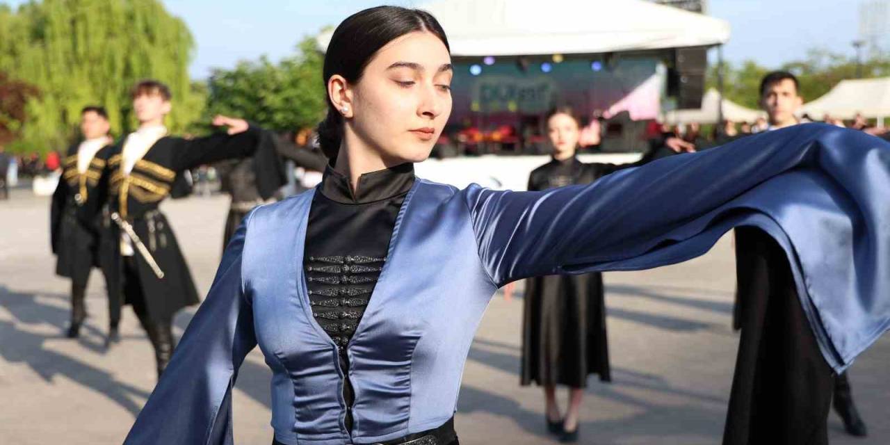 Düfest 2024’ün Renkli Görüntülere Sahne Oluyor