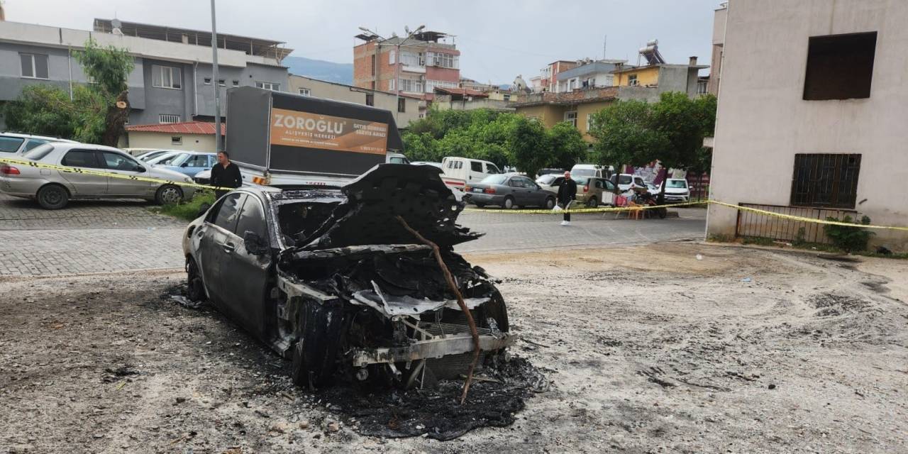 Lüks Otomobil Küle Döndü