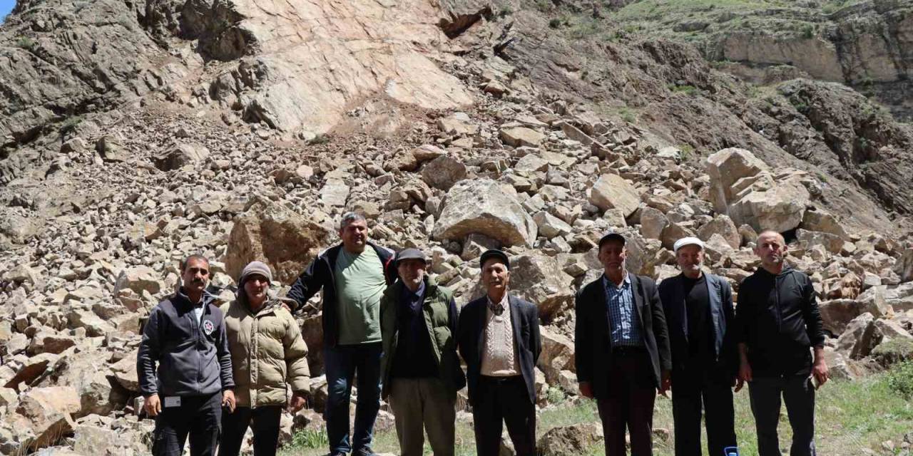 Oltu’da Sağanak Yağış Heyelana Neden Oldu