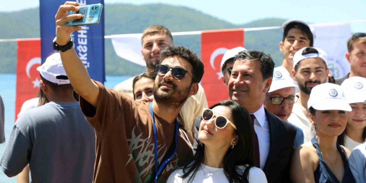 Başkan Aras, “19 Mayıs Atatürk’ün Doğum Günüm Dediği Tarihtir”