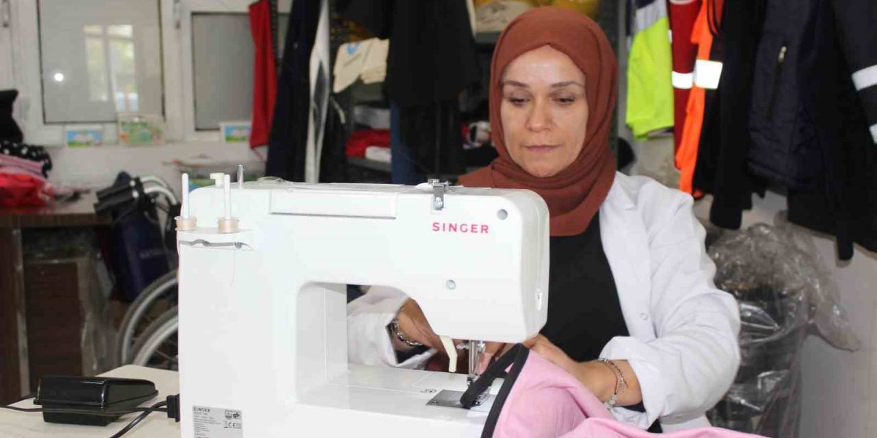 Engelliler Kurdukları Kooperatif Çatısı Altında Tekstil Ürünleri Üretiyor
