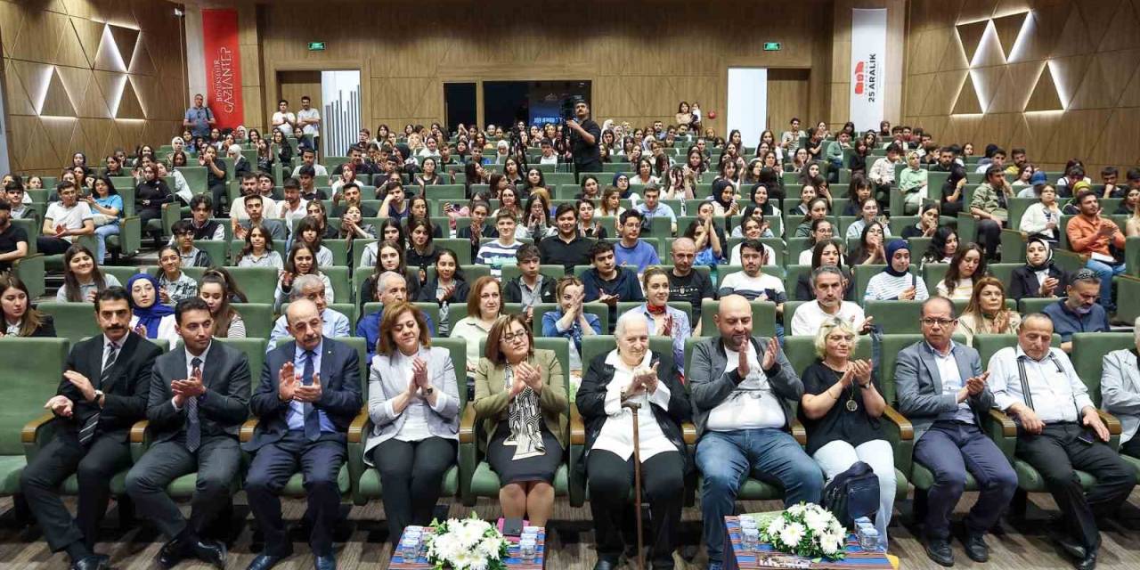 Panorama Müzesi’ni Gezen Kazım Karabekir Paşa’nın Kızı Timsal Karabekir Duygu Dolu Anlar Yaşadı