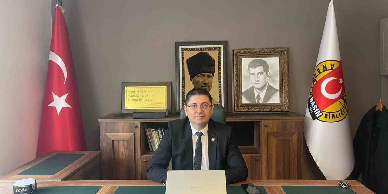 Anadolu Basın Birliği Genel Başkanı M. Bora Zor: “Gazeteciler, Habercilik Refleksini Kaybediyor”