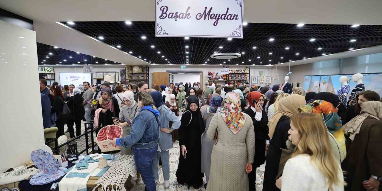 Bakmer Geleneksel Yıl Sonu Sergisi Zerre’den İnci’ye Görücüye Çıktı