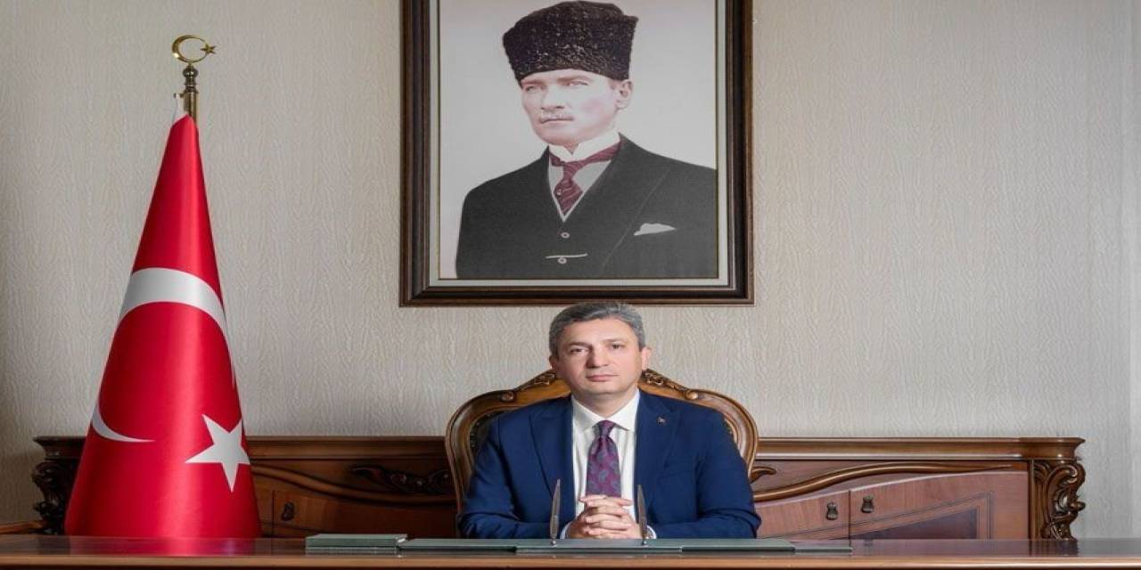 Vali Şahin: "Gençlerimiz ’türkiye Yüzyılı’ Hedefimize Emin Adımlarla Yürüyeceklerdir"