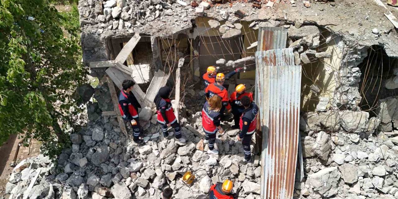 Bu Deprem Tatbikatı Gerçeğinden Farksızdı