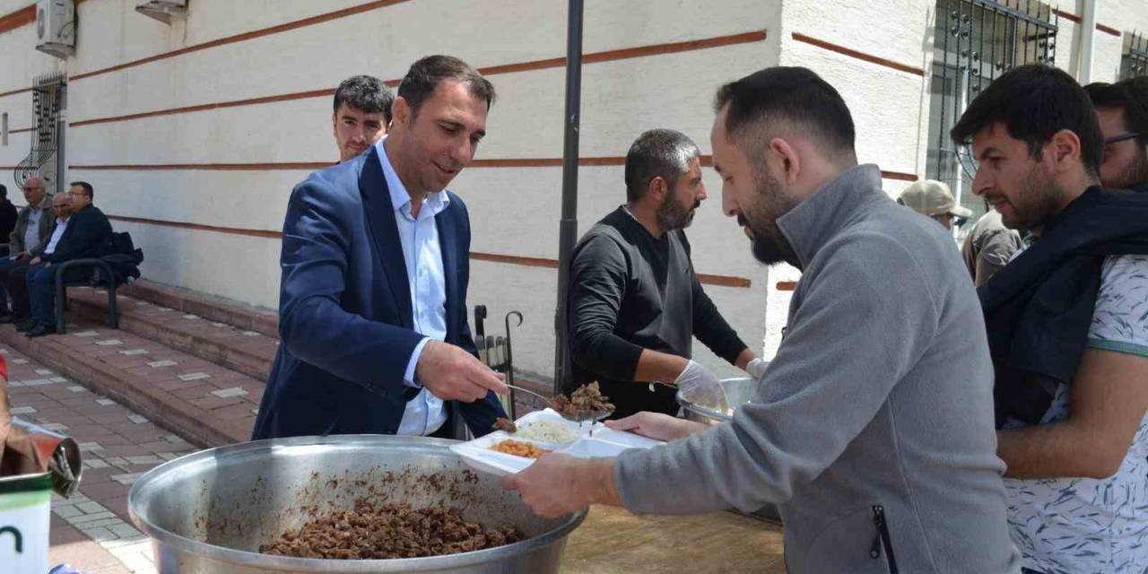 Beylikova Belediyesi 2 Bin Kişilik Yağmur Ve Şükür Duası Yemeği Düzenledi