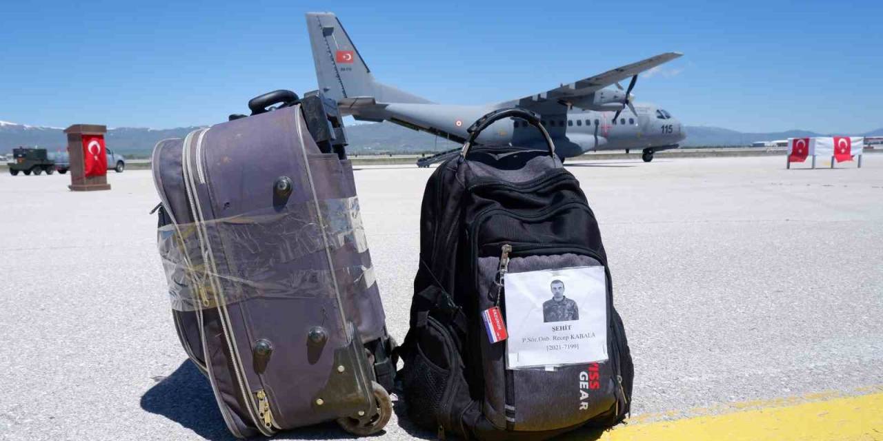 Erzurum Şehidini Uğurluyor