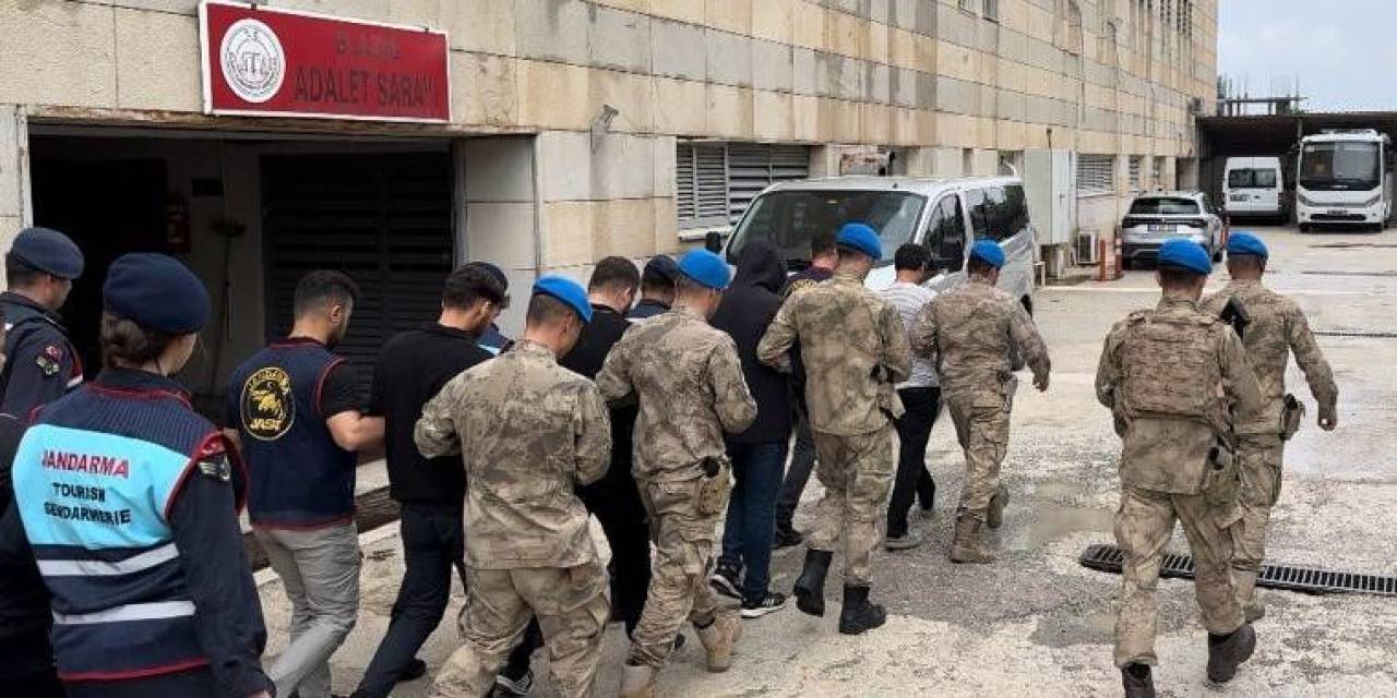 Elazığ Merkezli 5 İlde Dolandırıcılık Ve Hırsızlık Operasyonu: 12 Gözaltı