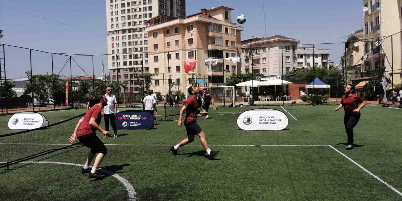 19 Mayıs Atatürk’ü Anma Gençlik Ve Spor Bayramı İçin Kartal’da Sporcular Ayak Tenisinde Rekabet Etti