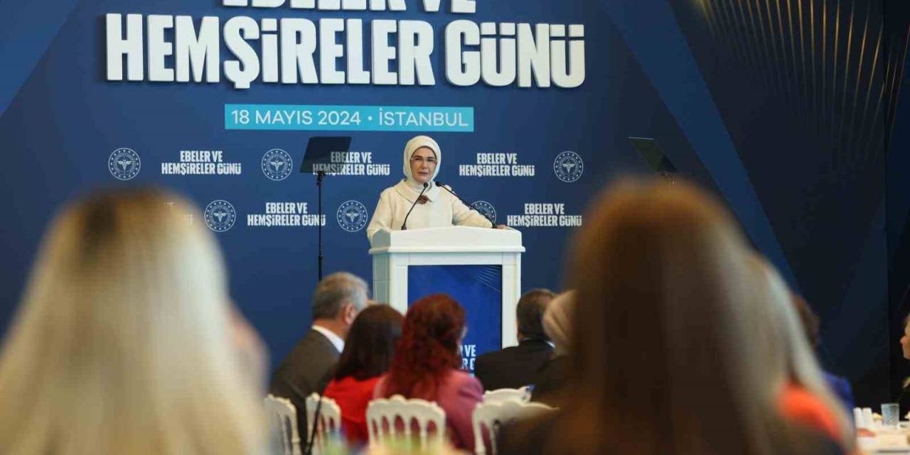 Emine Erdoğan Ve Bakan Koca, Ebeler Ve Hemşireler Günü’nde Düzenlenen Programa Katıldı