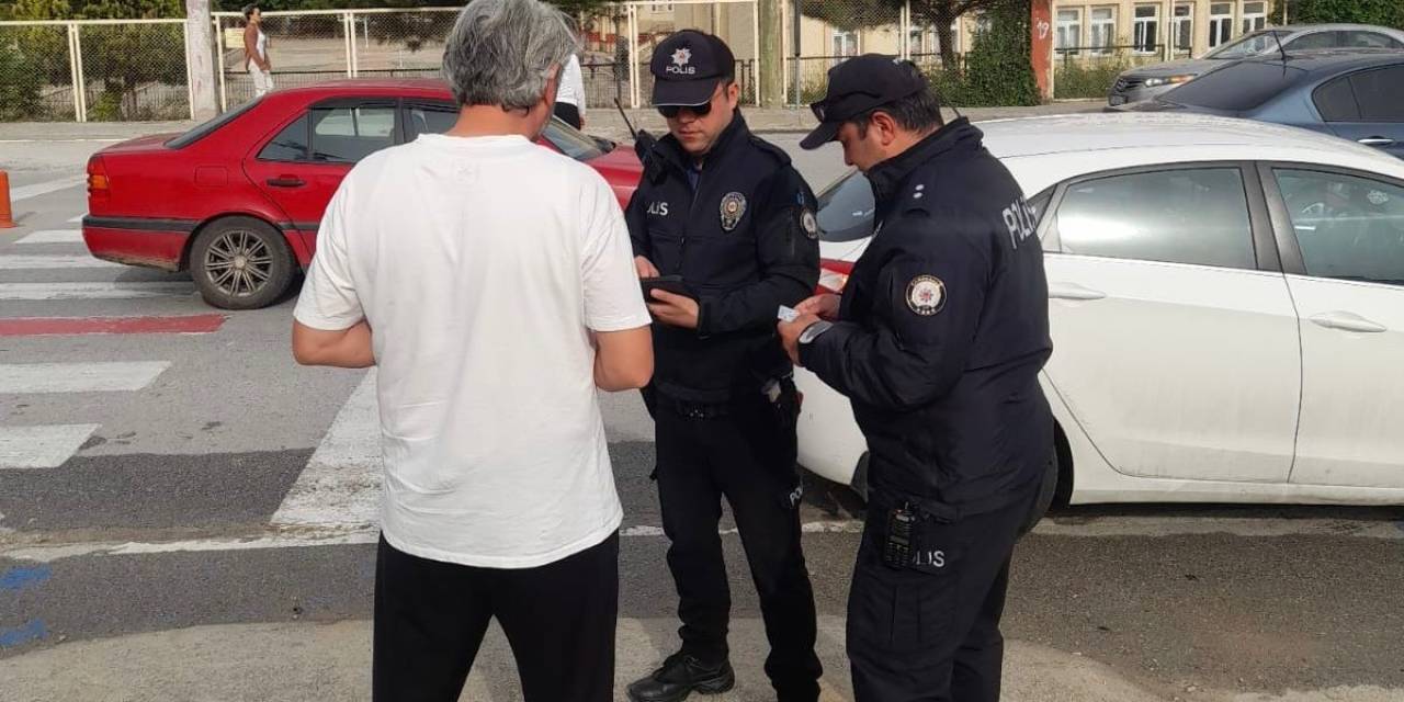 Çanakkale’de Polisten Okul Çevrelerinde Çocuk Ve Gençlerin Korunmasına Yönelik Denetim