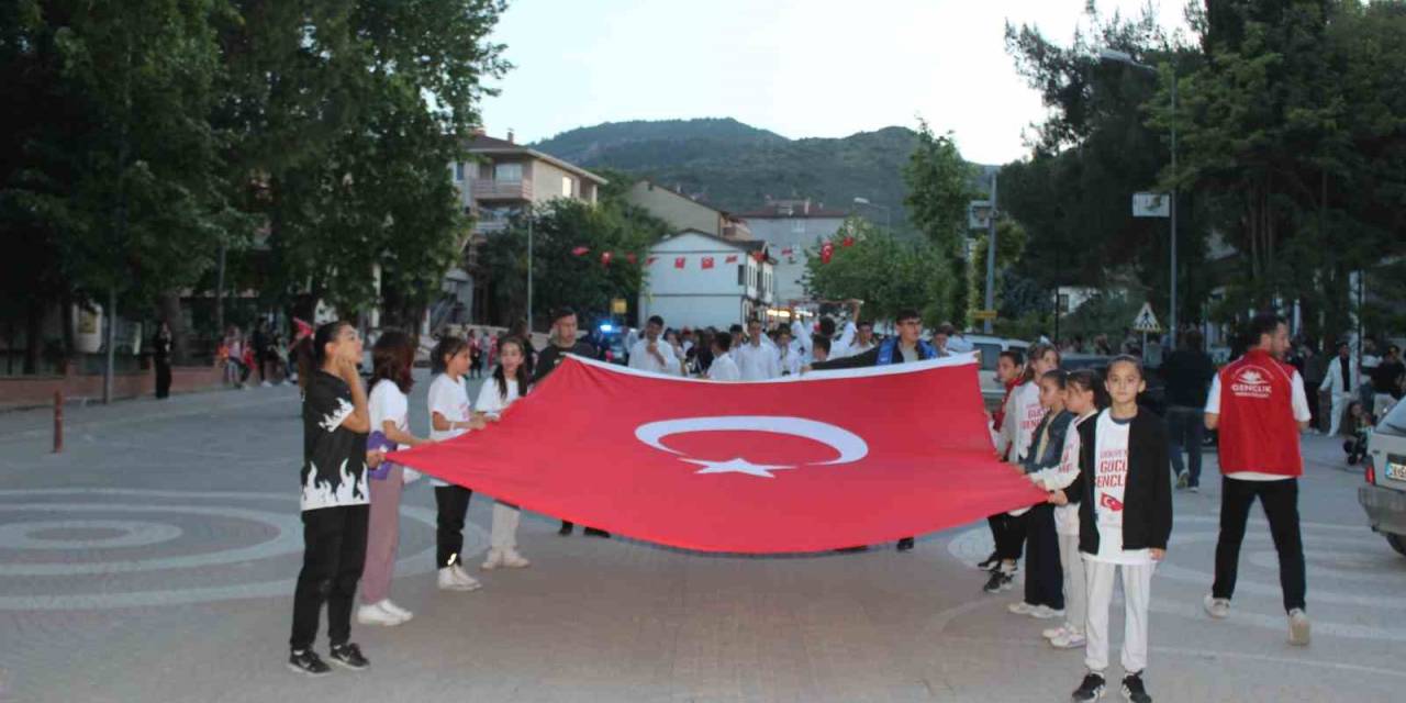 Osmaneli’de Gençlik Yürüyüşü Yapıldı